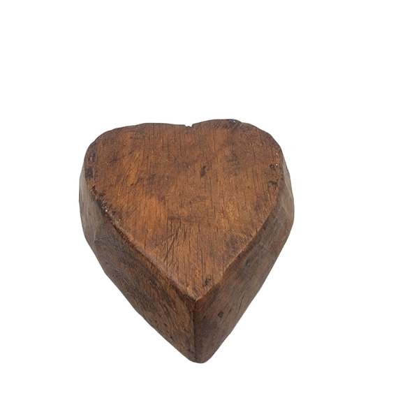 HANDCARVED wooden heart - Picture 6 of 9